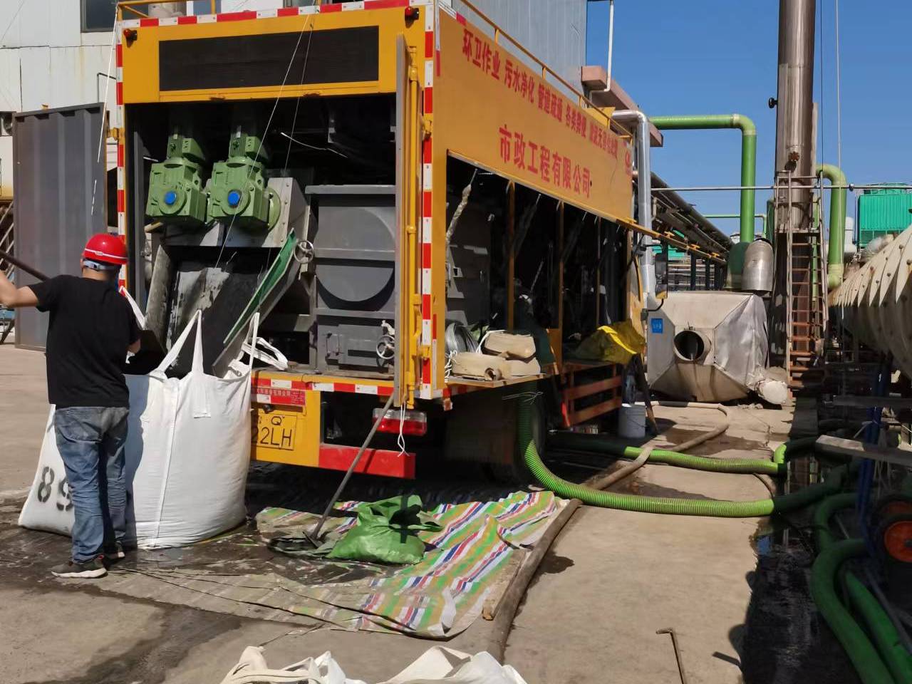 湟中淤泥压干处理